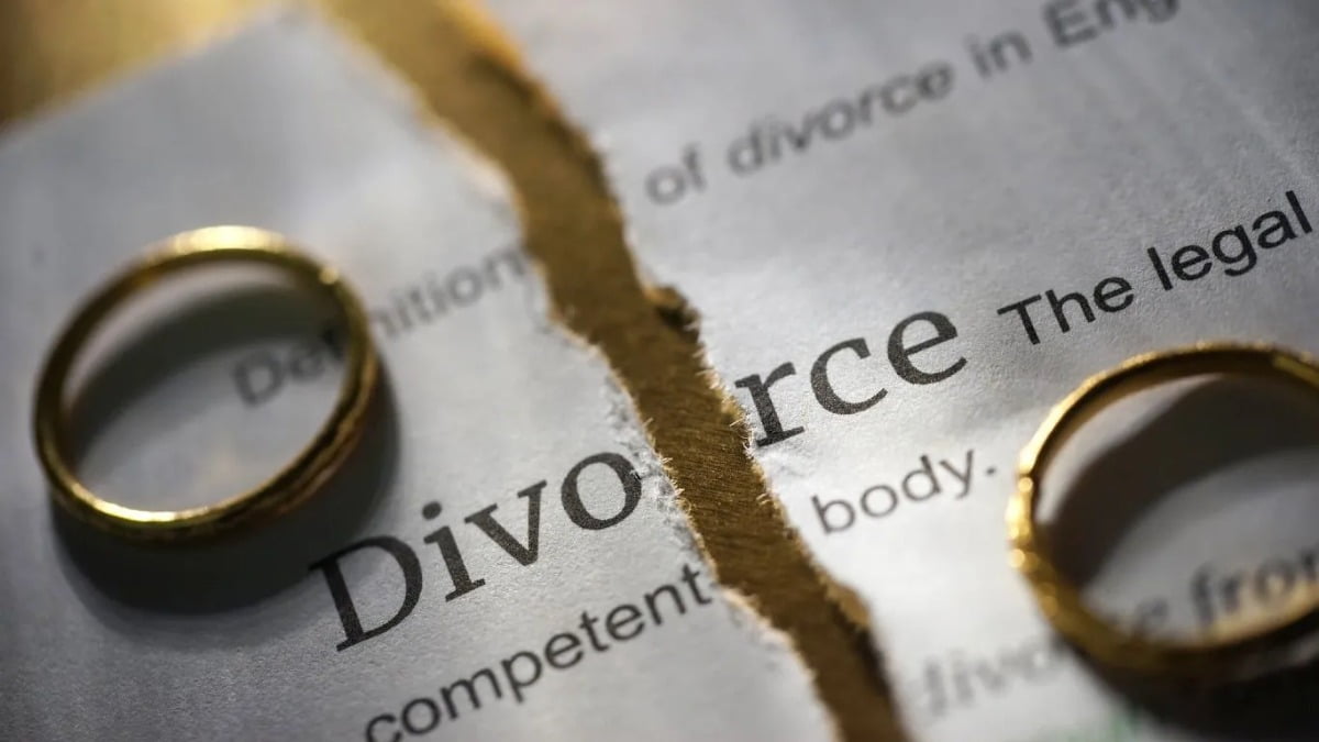 grey divorce meaning in hindi